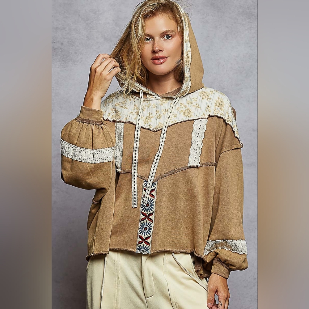 1-0225 *Boutique* Pol Oversized Soft Ribbon Floral Patch Hoodie - Picture 4 of 6